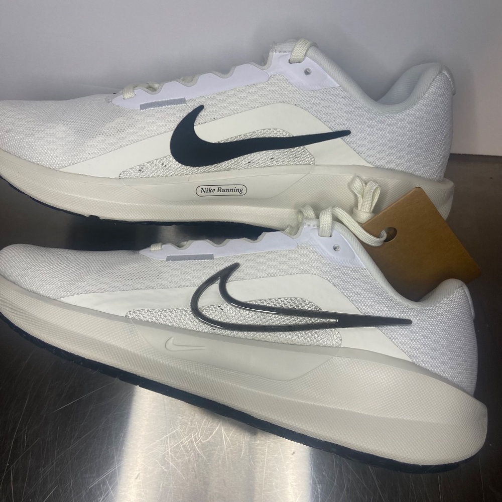 Nike Downshifter 13 - White/Black/Sail/Metallic -Women's Size 9 New with Tags - Picture 5 of 9